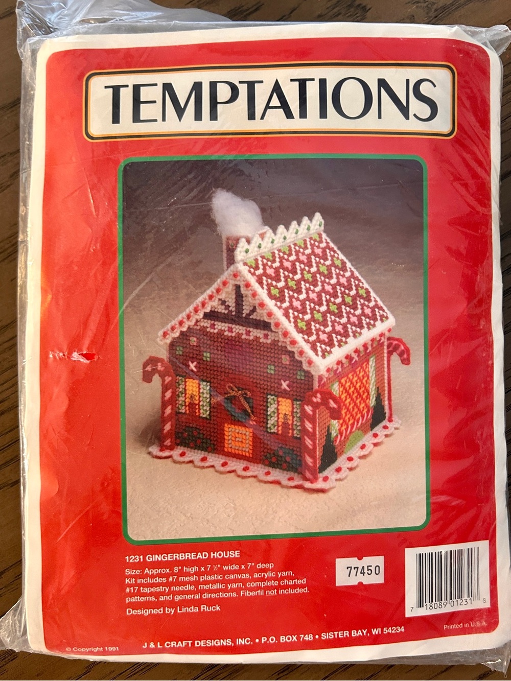 Temptations Red and White Gingerbread House Holiday Kit